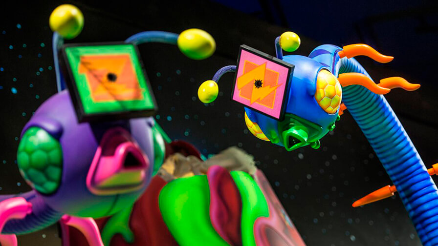 Dispara al infinito y más allá en Buzz Lightyear Laser Blast