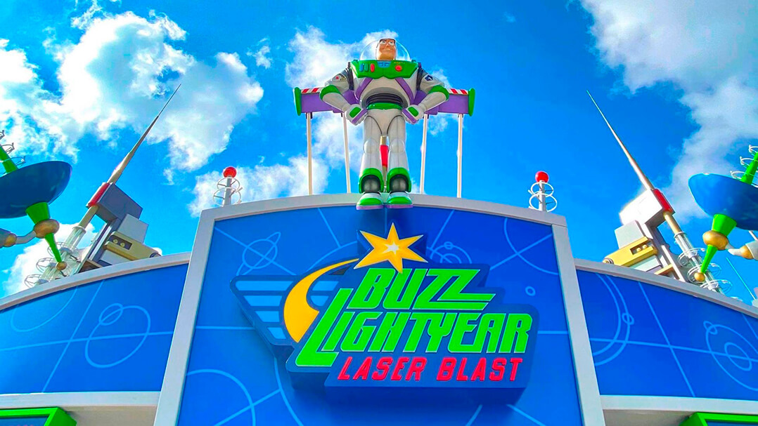 Buzz Lightyear Laser Blast: ¡Únete a la misión!