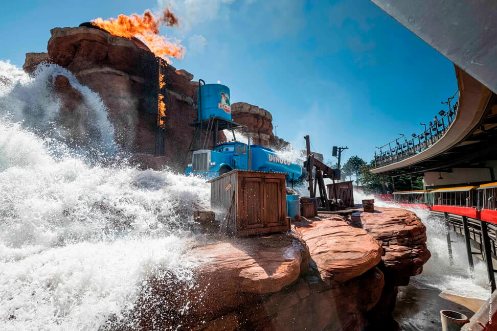 Efectos especiales de la atracción Cars road trip.