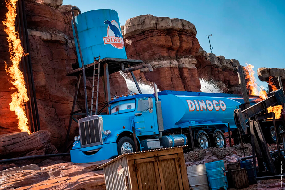 Panorámica de la atracción Cars road trip