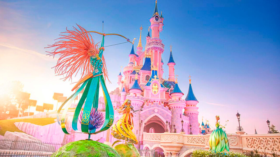 Explora los Jardines Animados en Main Street de Disneyland.