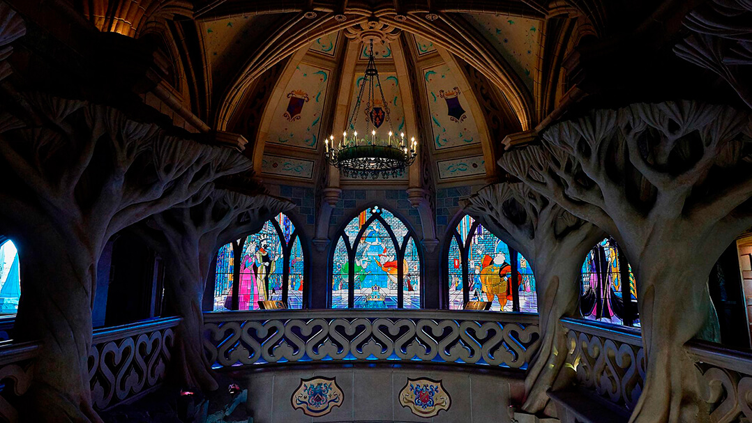 La Galerie de la Belle au Bois Dormant tiene un interior mágico, ¡Descubrélo en Parque Disneyland!