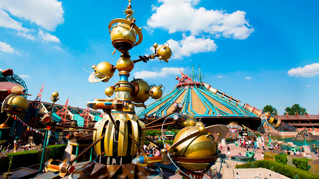 Sumérgete en el mundo espacial de Orbitron.