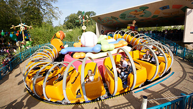 Atracción Slinky dog zigzag spin, Parque Walt Disney Studios.