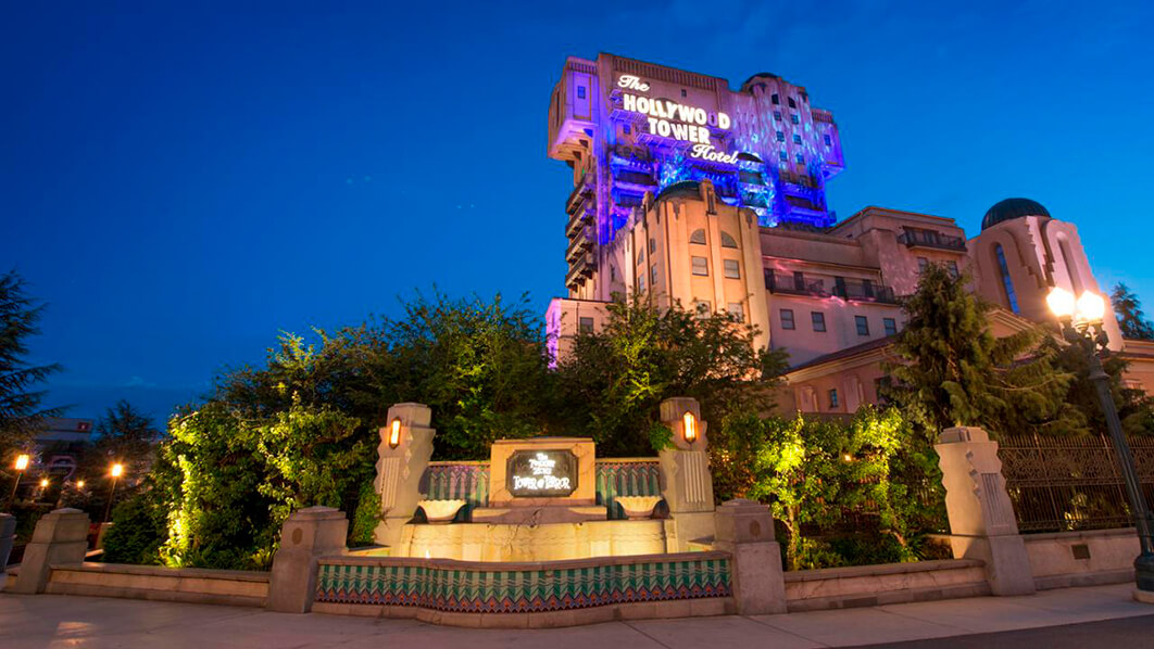 Exterior del Hollywood Tower Hotel.