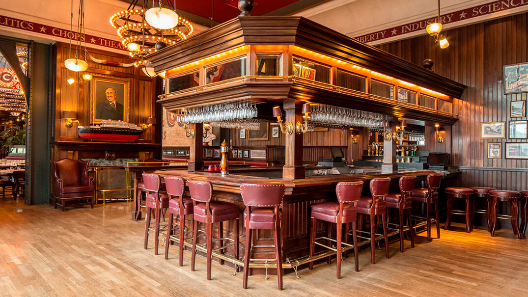 Calle de restaurantes en Disney Village.