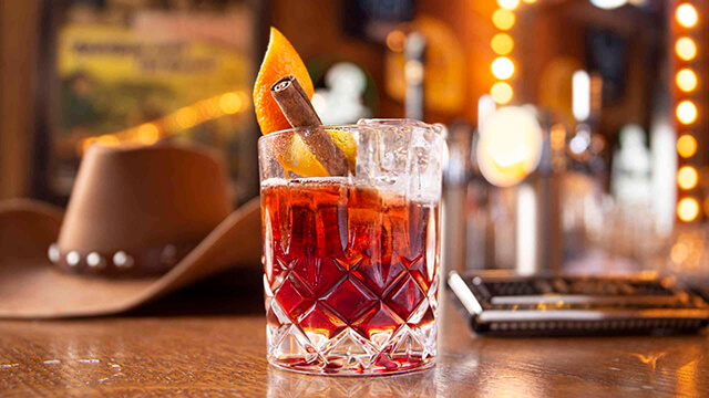 Billy Bob's country western saloon: ¡Disfruta sus bebidas típicas!