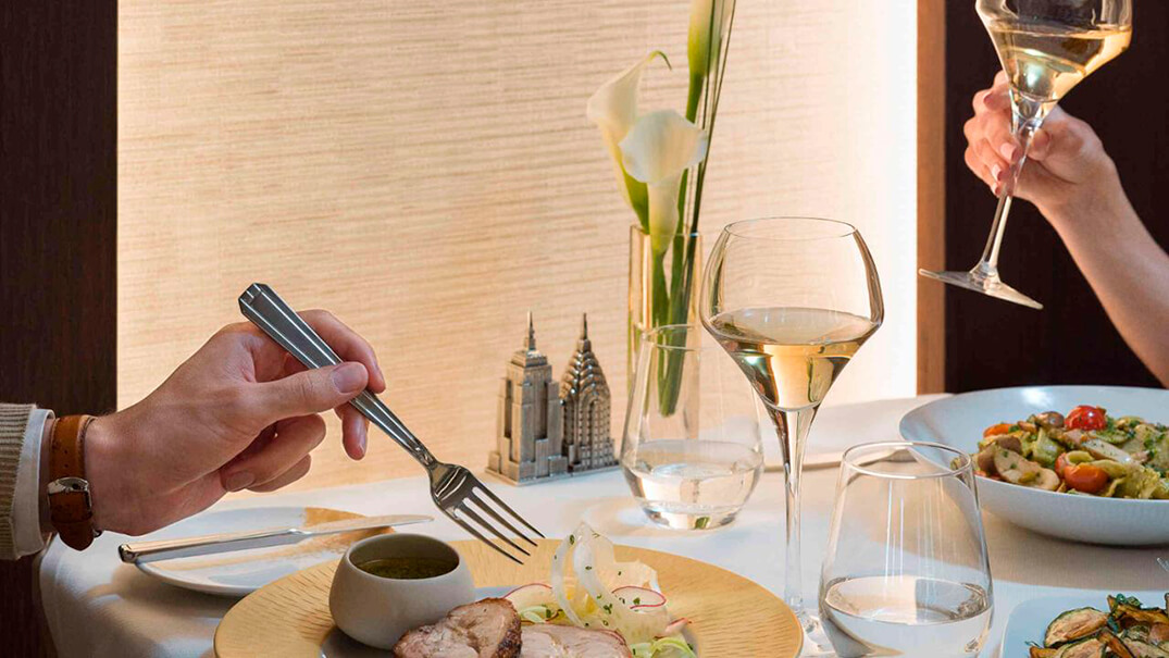 Manhattan restaurant en Hotel Disney New York the art of MARVEL.