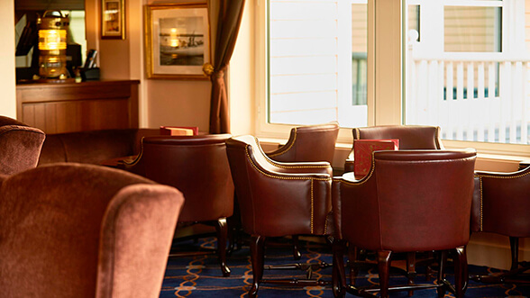 Captain's Quarters: ¡Descubre este Restaurante del Disney Newport Bay Club!