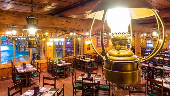 Crockett's Tavern: ¡Descubre este Restaurante del Disney Davy Crockett Ranch!