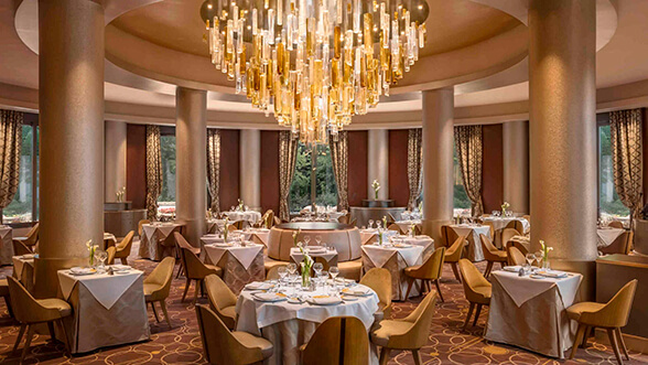 Manhattan Restaurant: ¡Descubre este Restaurante en Disney Hotel New York The Art of MARVEL!
