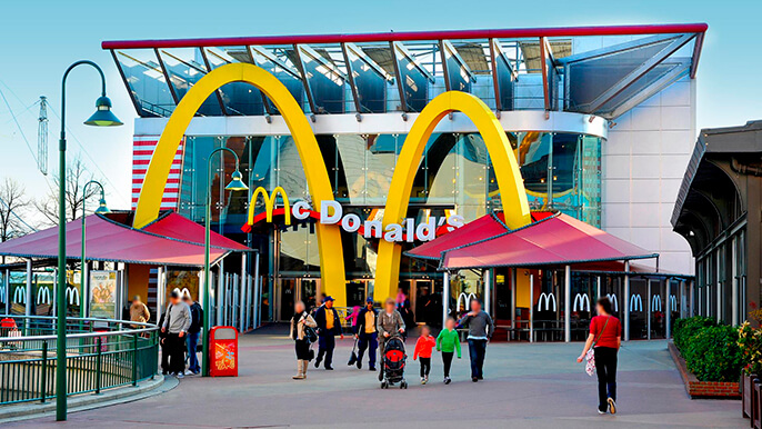 McDonald's: ¡Descubre este Restaurante en Disney Village!