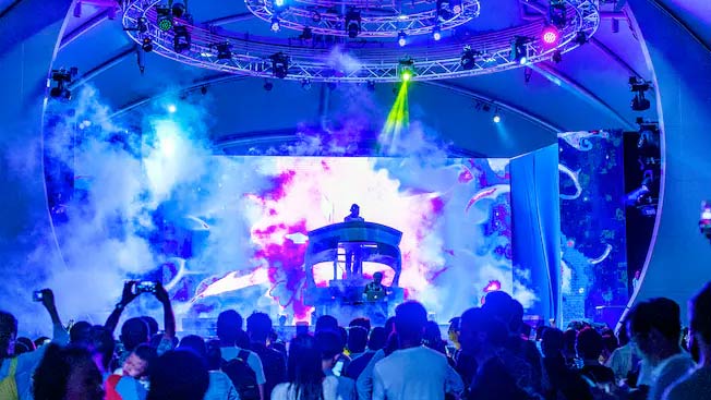 Club Destin-E - Shanghai Disneyland.