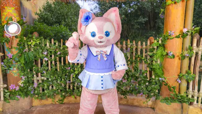 Meet LinaBell at Tribal Table - Shanghai Disneyland
