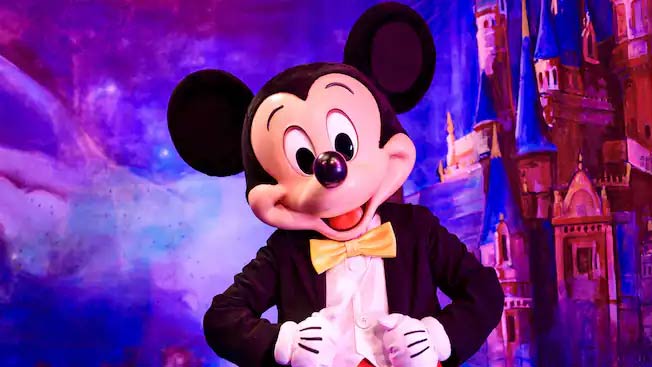 Meet Mickey at the Gardens of Imagination - Shanghai Disneyland