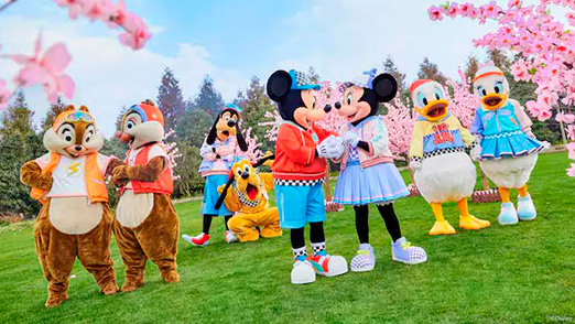 Meet Minnie Mouse and Friends at Mickey Avenue - Shanghai Disneyland