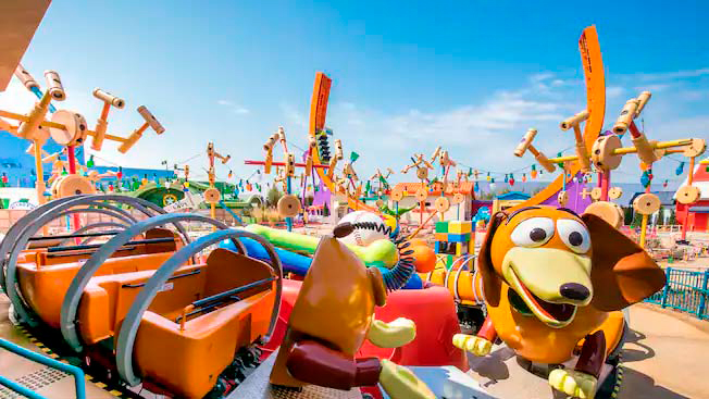 Slinky Dog Spin - Shanghai Disneyland