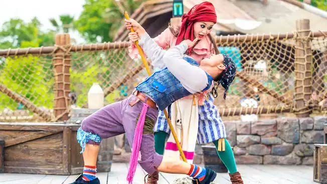 Swabbie Fight - Shanghai Disneyland.